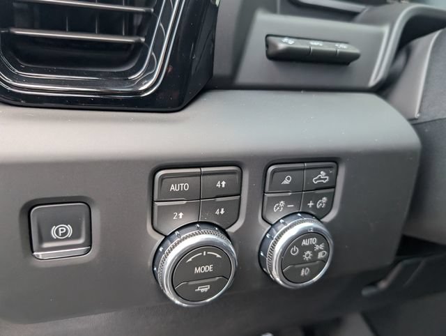 New 2026 GMC Sierra 3500 AT4 w/ AT4 Premium Plus Package AWD/4WD image 17
