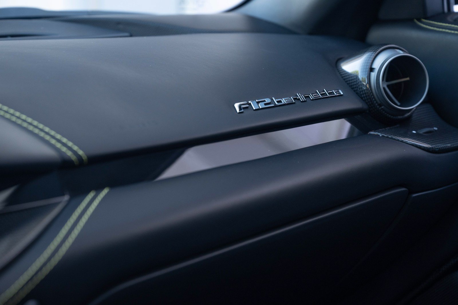 Used 2013 Ferrari F12 Berlinetta RWD image 50
