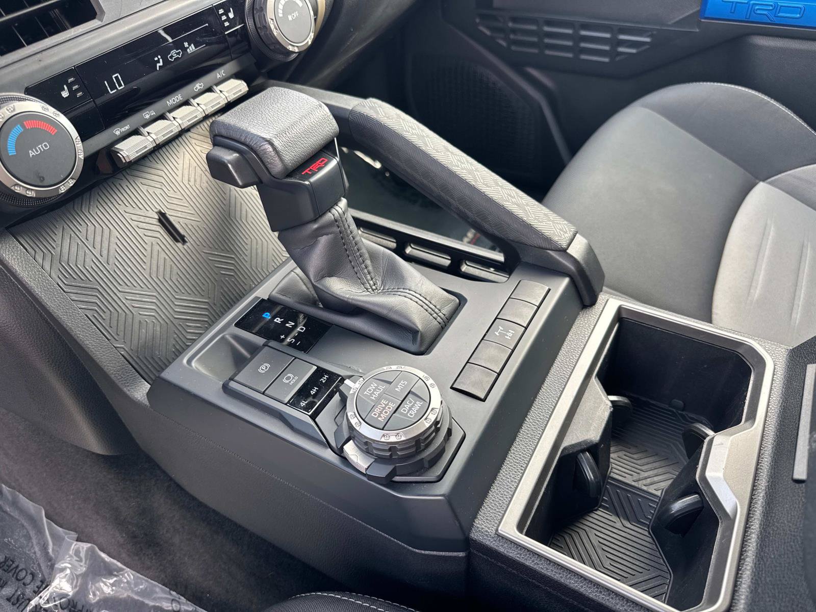 Used 2025 Toyota Tacoma TRD Off-Road AWD/4WD image 24