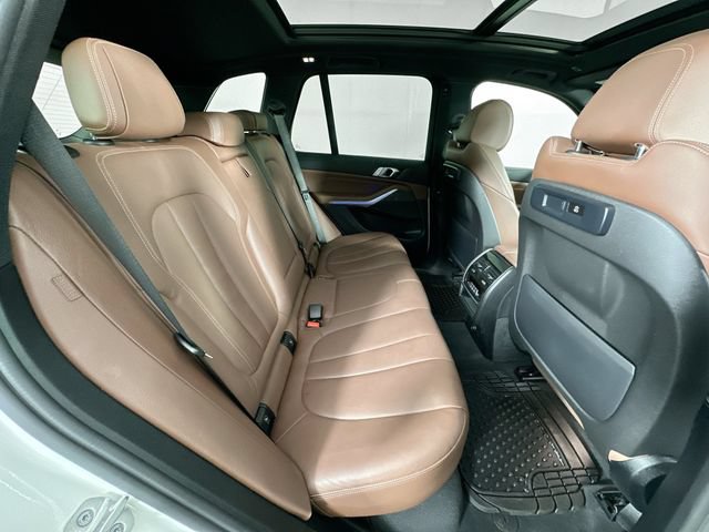 Used 2022 BMW X5 xDrive40i w/ M Sport Package AWD/4WD image 28