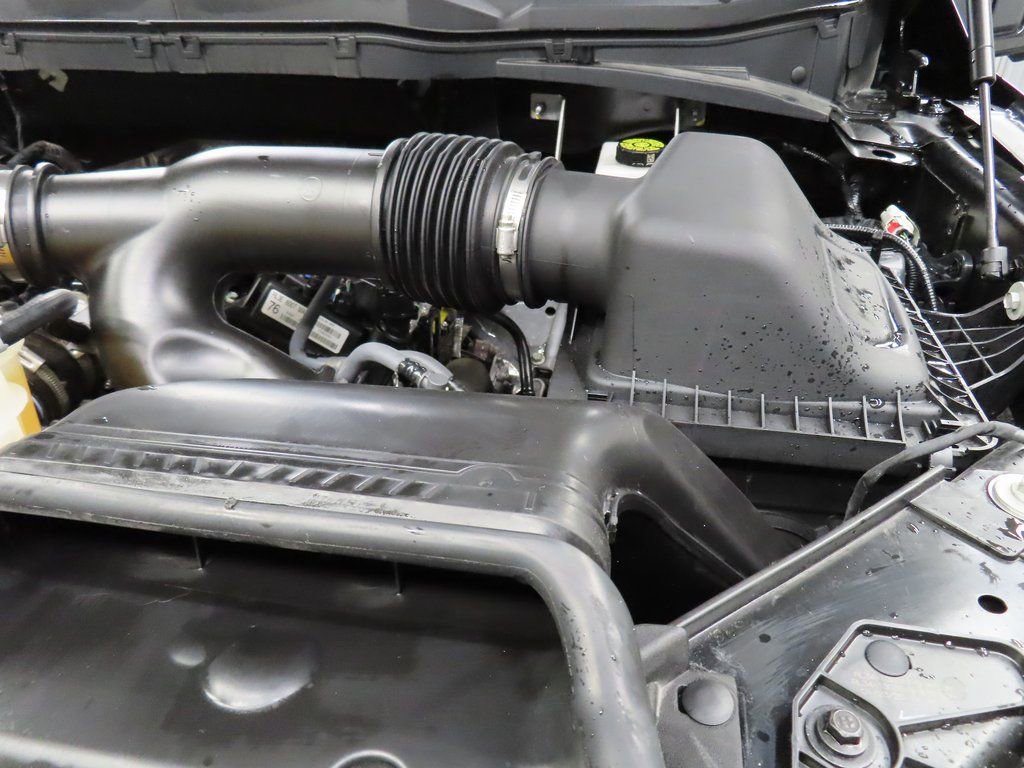 Used 2025 Ford F150 Lariat AWD/4WD image 30