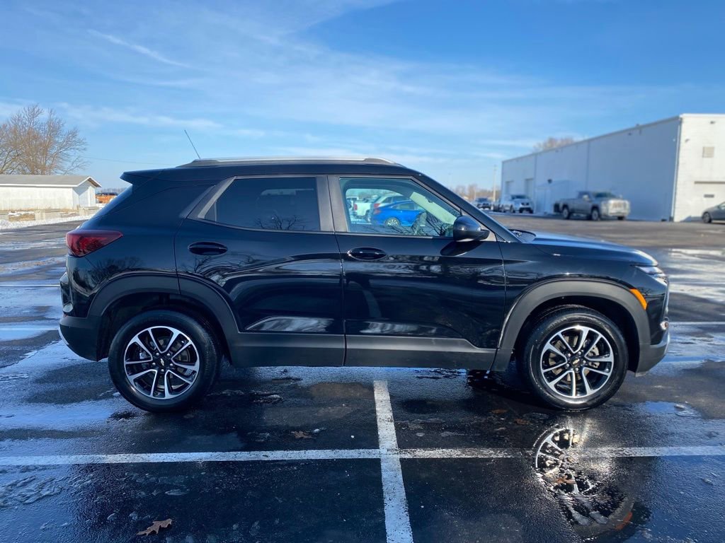 Used 2025 Chevrolet TrailBlazer LT image 8