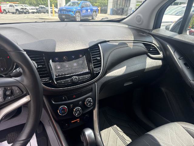 Certified 2020 Chevrolet Trax LT w/ Redline Edition AWD/4WD image 13