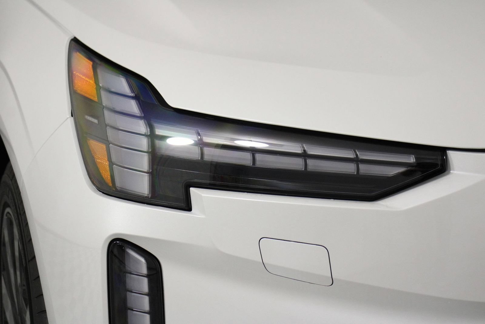 New 2026 Volvo EX90 Ultra AWD/4WD image 13