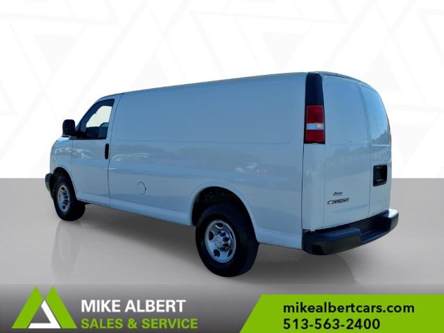 Used 2019 Chevrolet Express 2500 w/ Driver Convenience Package RWD image 5