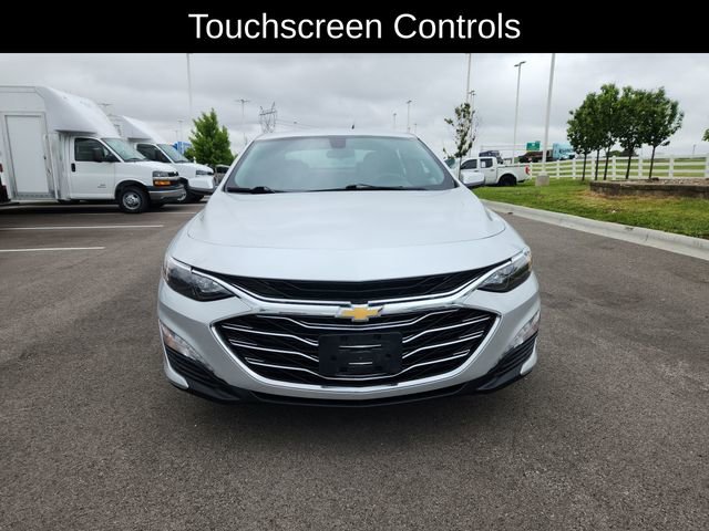 Used 2020 Chevrolet Malibu LT FWD image 2