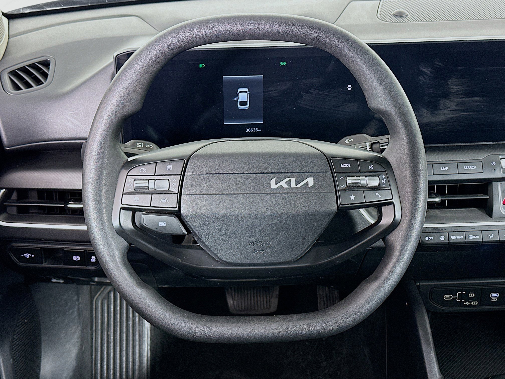 Used 2025 Kia K4 LXS image 18