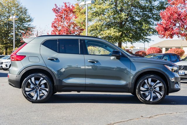 New 2026 Volvo XC40 B5 Ultra w/ Protection Package Premier image 3
