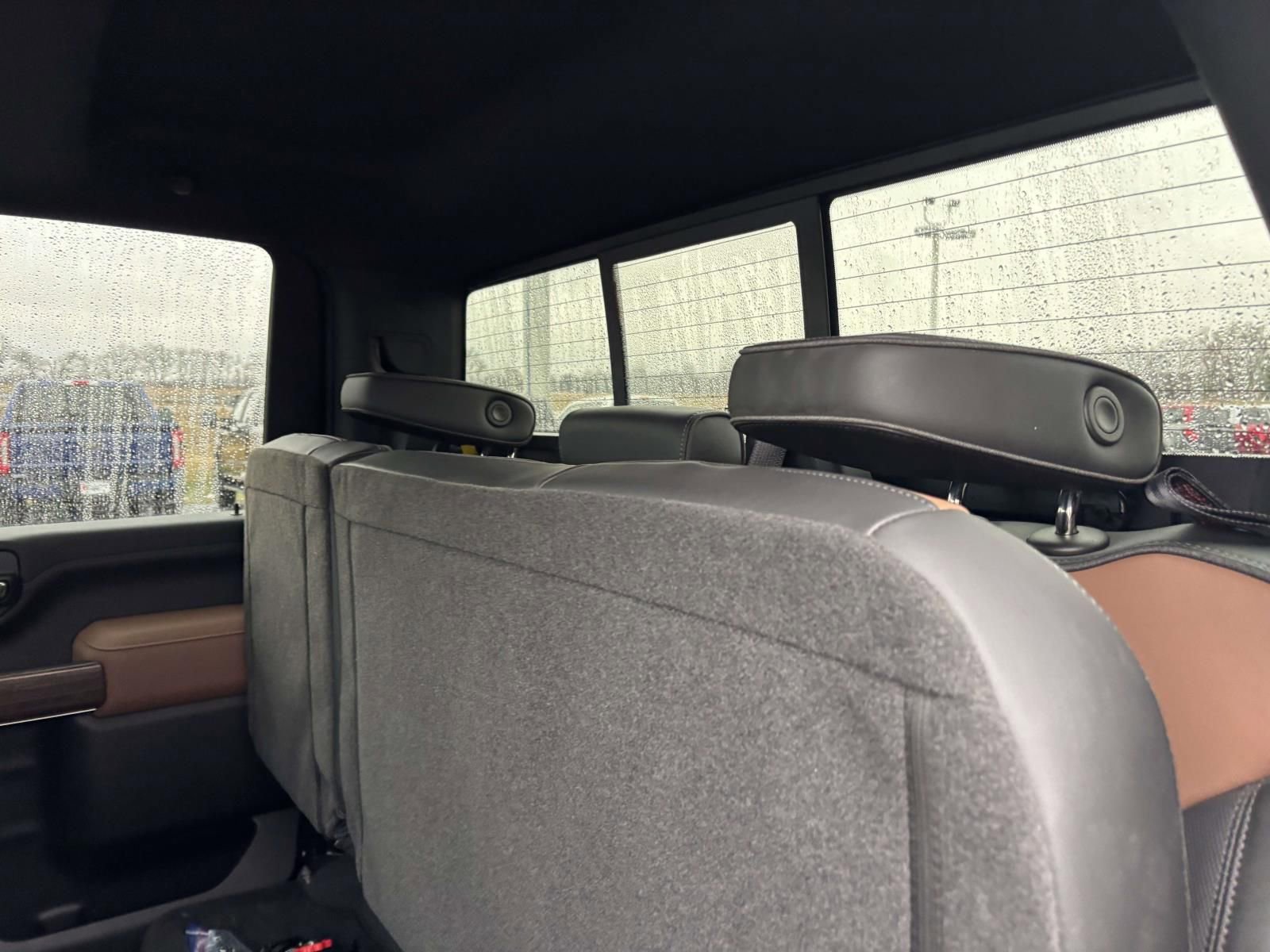 Used 2022 Chevrolet Silverado 3500 High Country w/ Z71 Off-Road Package image 30