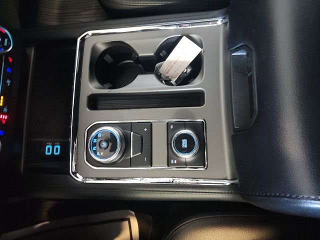 Used 2019 Ford Expedition XLT w/ Equipment Group 202A AWD/4WD image 32