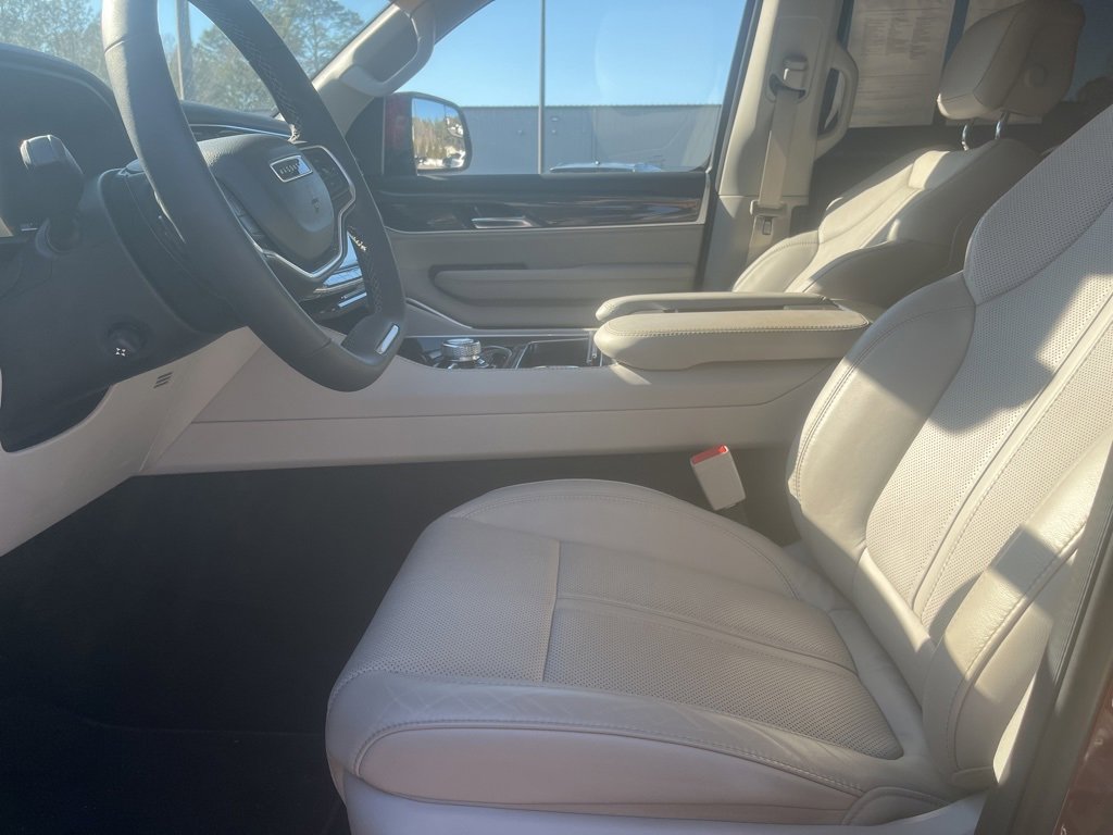 Used 2022 Jeep Wagoneer Series II image 9