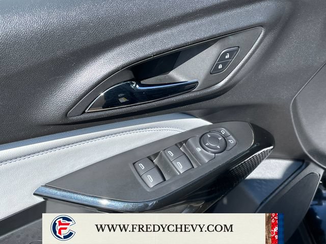Used 2025 Chevrolet Trax LT FWD image 13