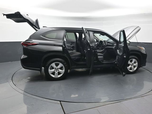 Certified 2025 Toyota Highlander LE image 57