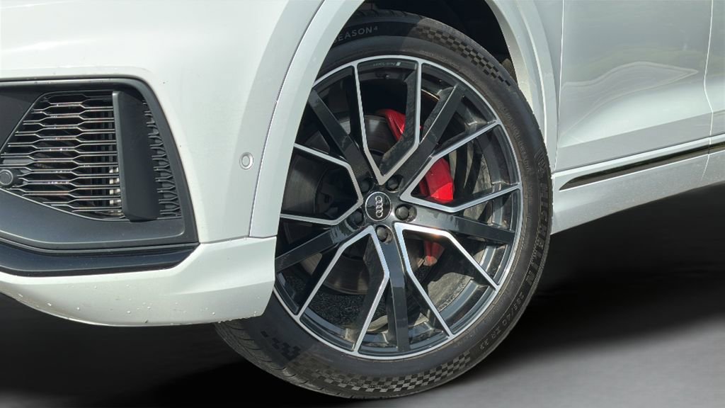 Used 2020 Audi Q8 Prestige w/ Prestige Package image 10