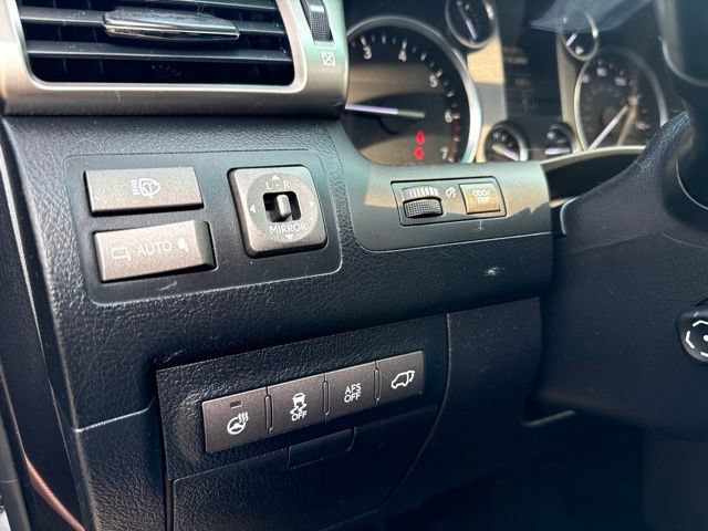 Used 2014 Lexus LX 570 4WD image 18