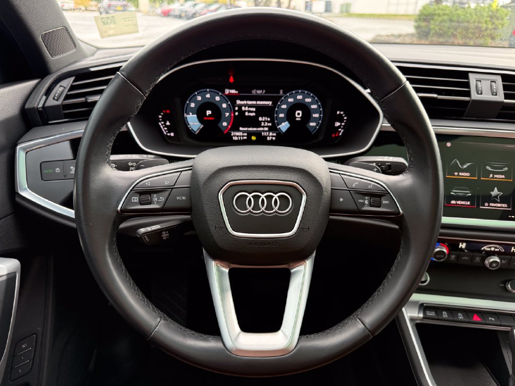 Used 2023 Audi Q3 2.0T Premium w/ Convenience Package AWD/4WD image 23