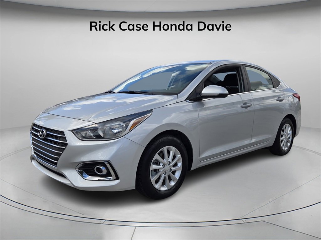 Used 2022 Hyundai Accent SEL w/ Cargo Package image 8
