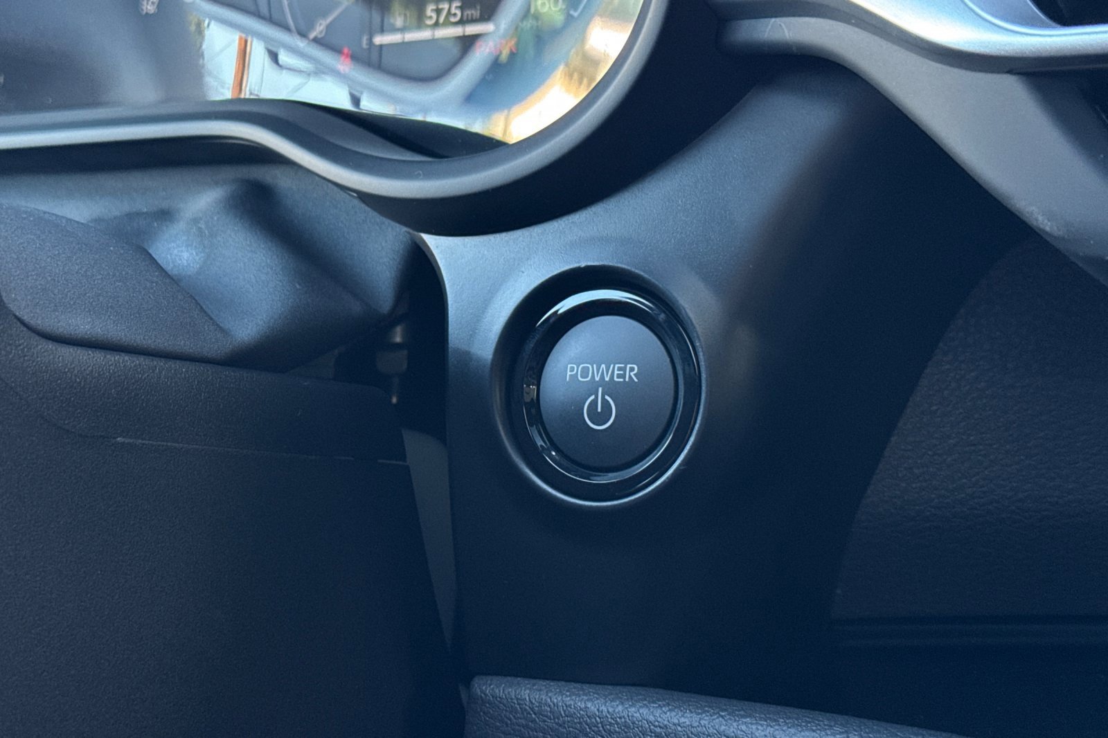 Certified 2025 Toyota Sienna XSE image 30