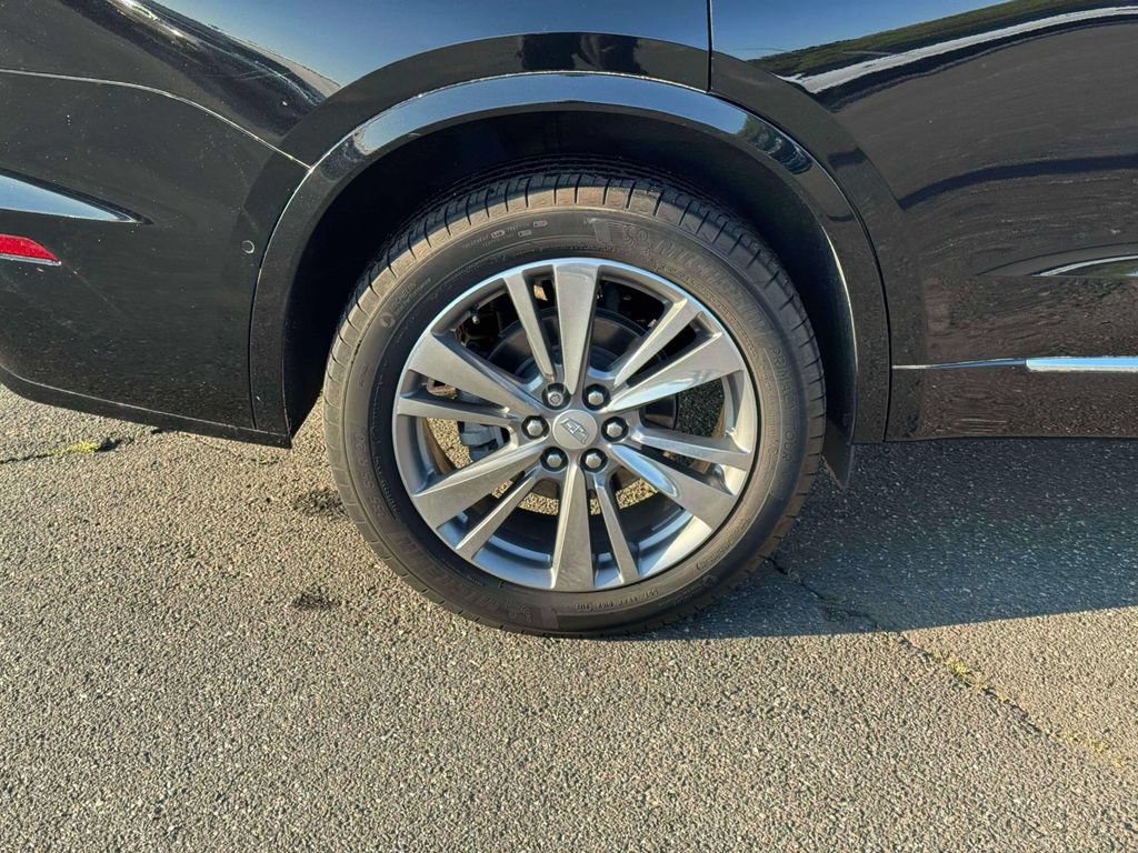Used 2023 Cadillac XT6 Premium Luxury w/ Technology Package AWD/4WD image 10