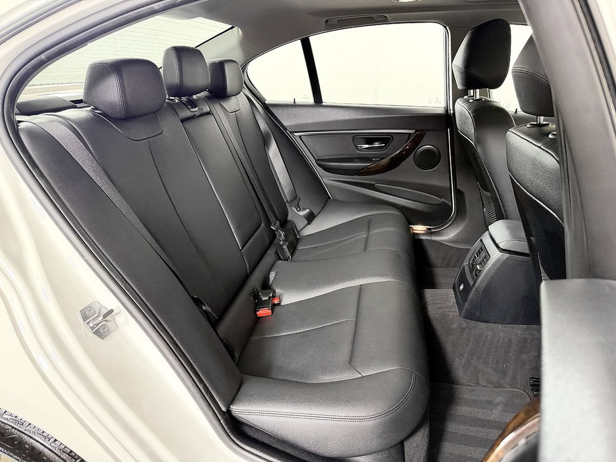 Used 2015 BMW 328i Sedan RWD image 42