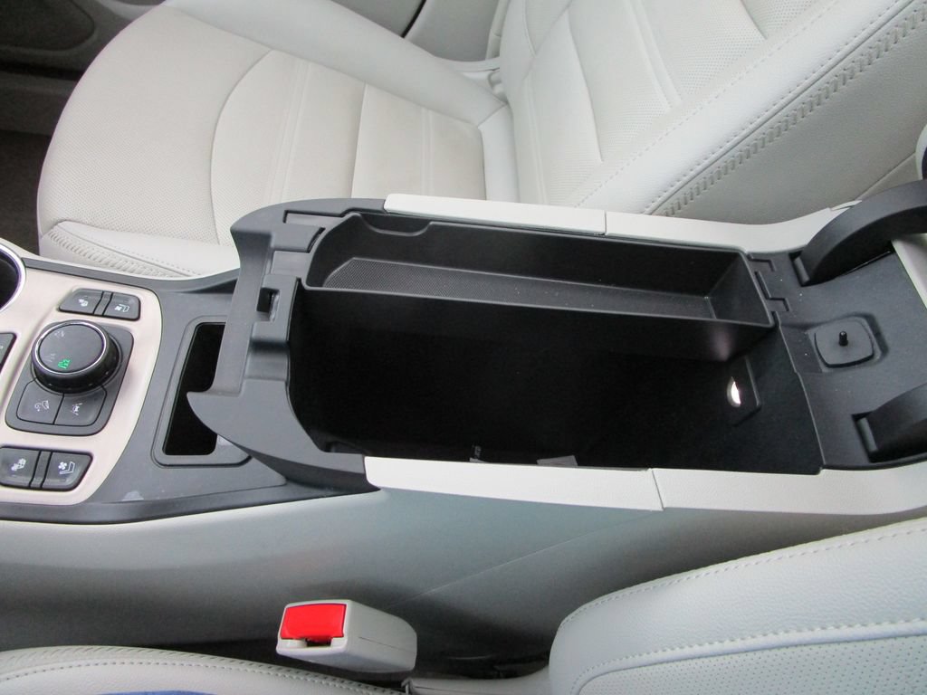 Used 2024 GMC Terrain Denali w/ Denali Premium Package AWD/4WD image 47