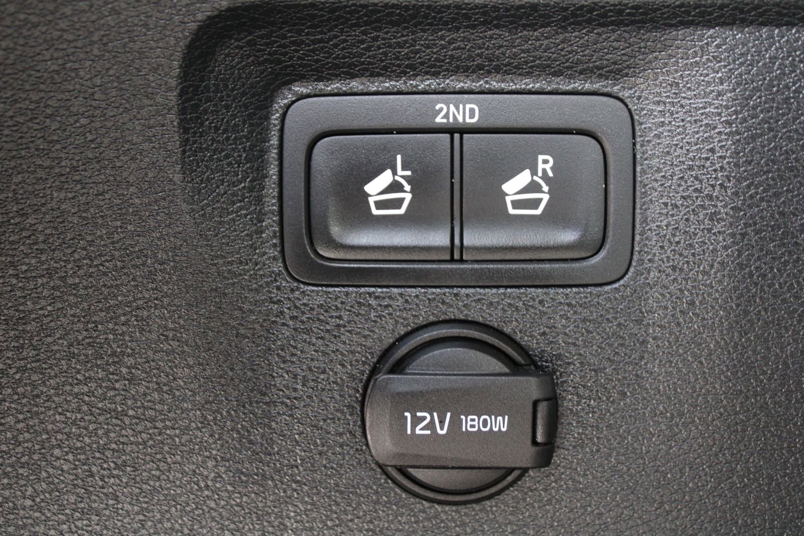 Certified 2022 Kia Telluride S image 11