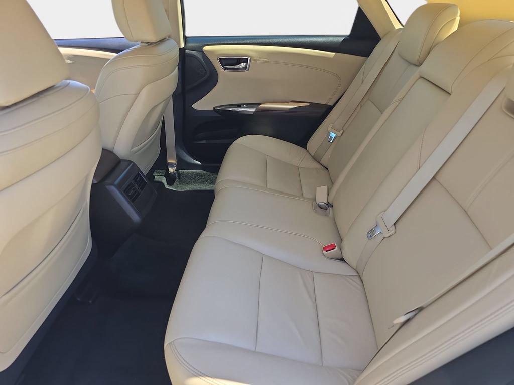 Used 2016 Toyota Avalon Limited FWD image 16