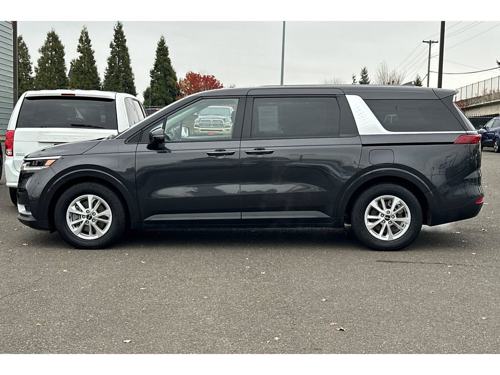 Used 2024 Kia Carnival LX image 9