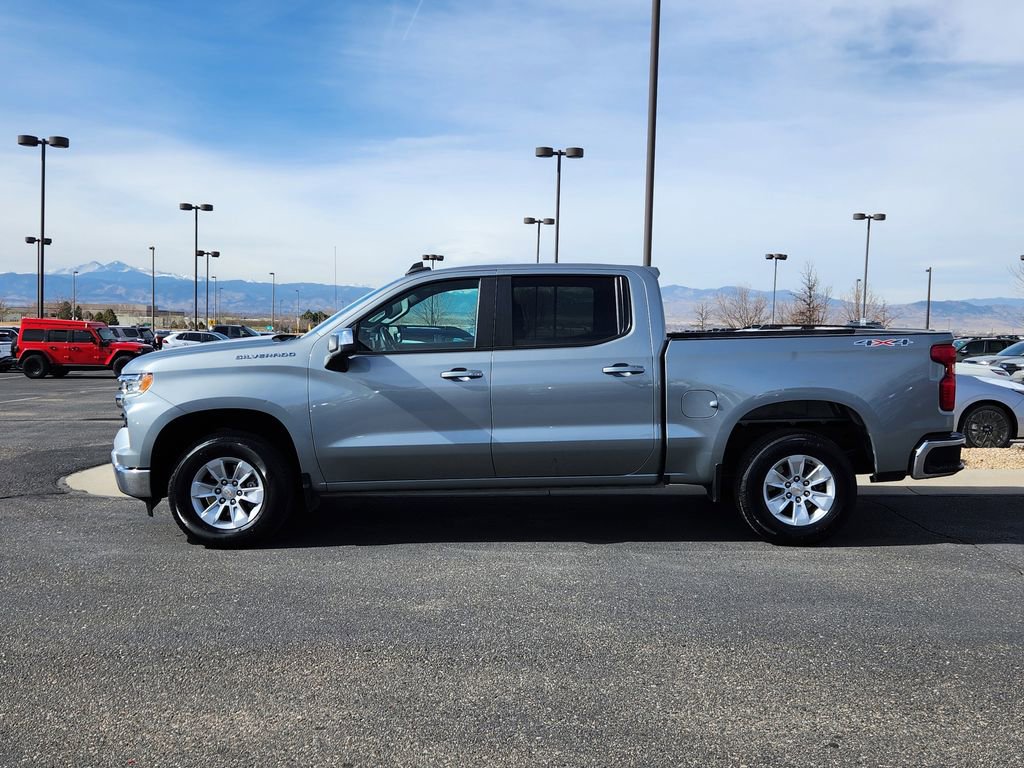Used 2025 Chevrolet Silverado 1500 LT image 2
