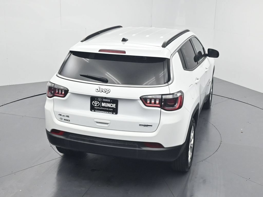 Used 2024 Jeep Compass Latitude AWD/4WD image 57
