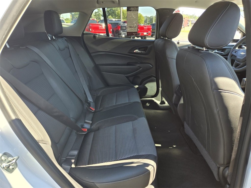 Used 2024 Chevrolet Trax LT image 18