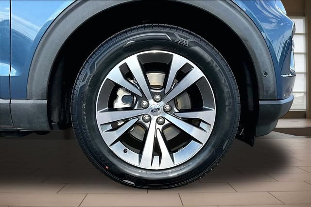 Used 2020 Ford Explorer Platinum w/ Premium Technology Package AWD/4WD image 9