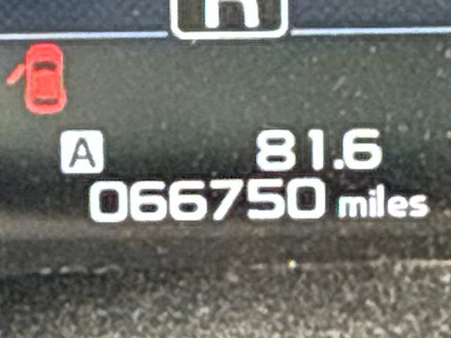 Used 2017 Subaru Outback 3.6R Limited AWD/4WD image 32