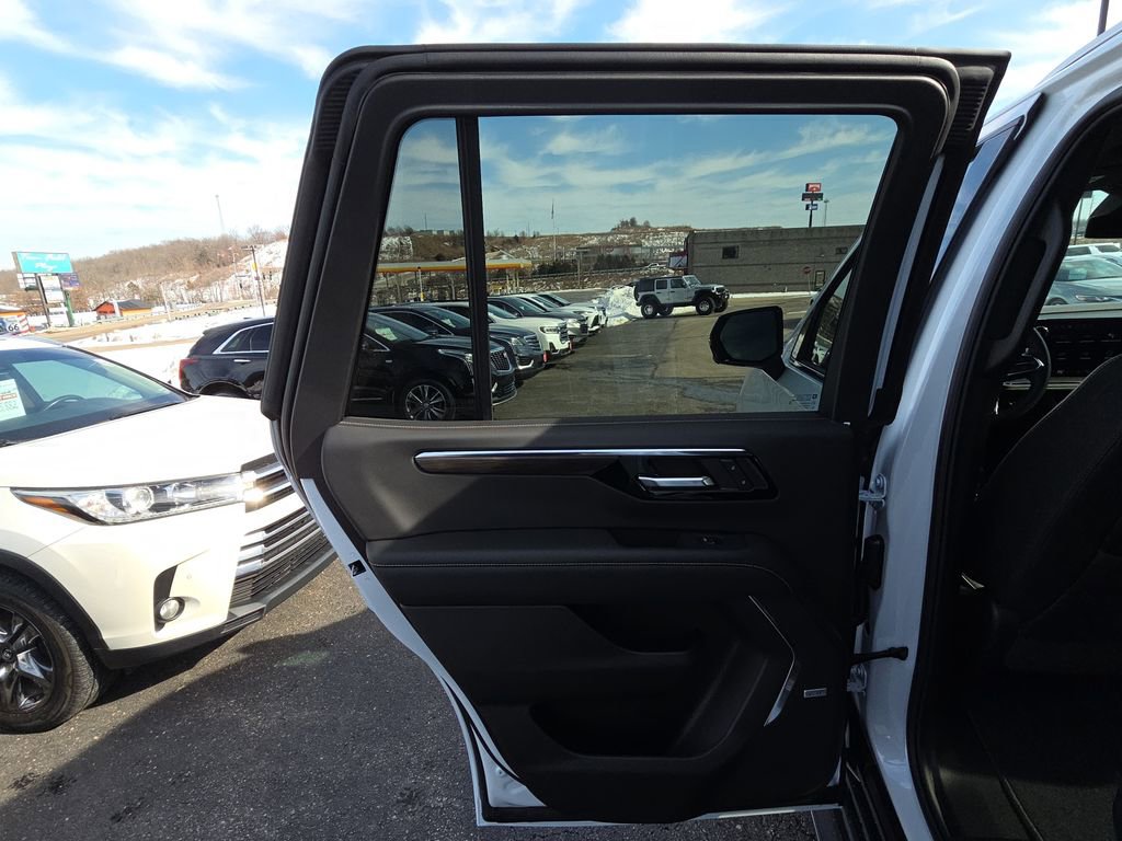 New 2026 Chevrolet Tahoe Premier w/ Sun And Tow Package AWD/4WD image 27