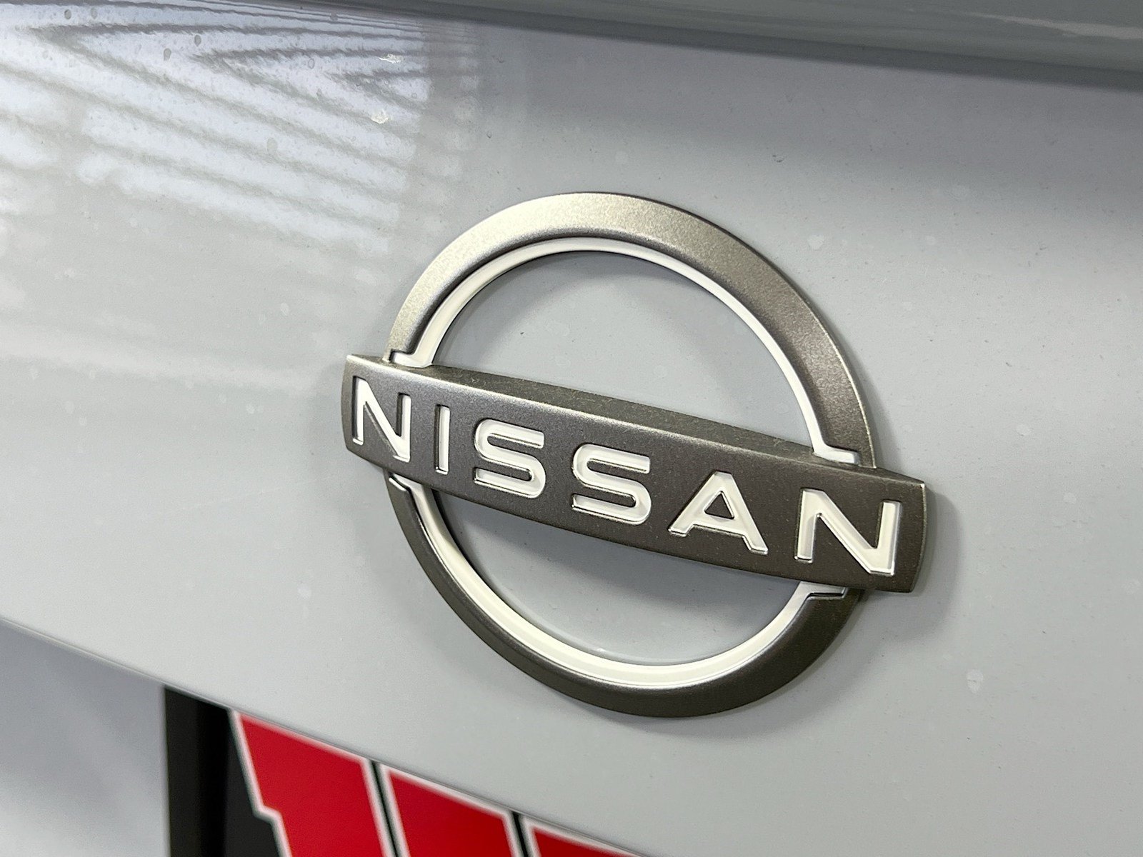 New 2025 Nissan Versa SR w/ Trunk Package FWD image 31