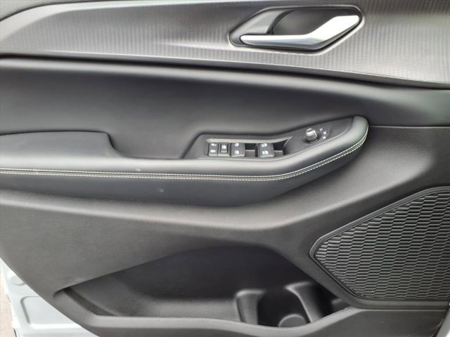 Used 2023 Jeep Grand Cherokee L Laredo image 22