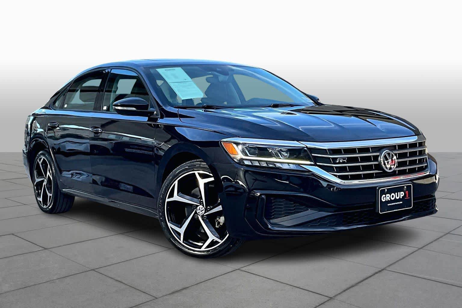 Used 2020 Volkswagen Passat 2.0T R-Line image 3