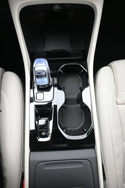New 2026 Volvo XC40 B5 Ultra w/ Protection Package Premier AWD/4WD image 11