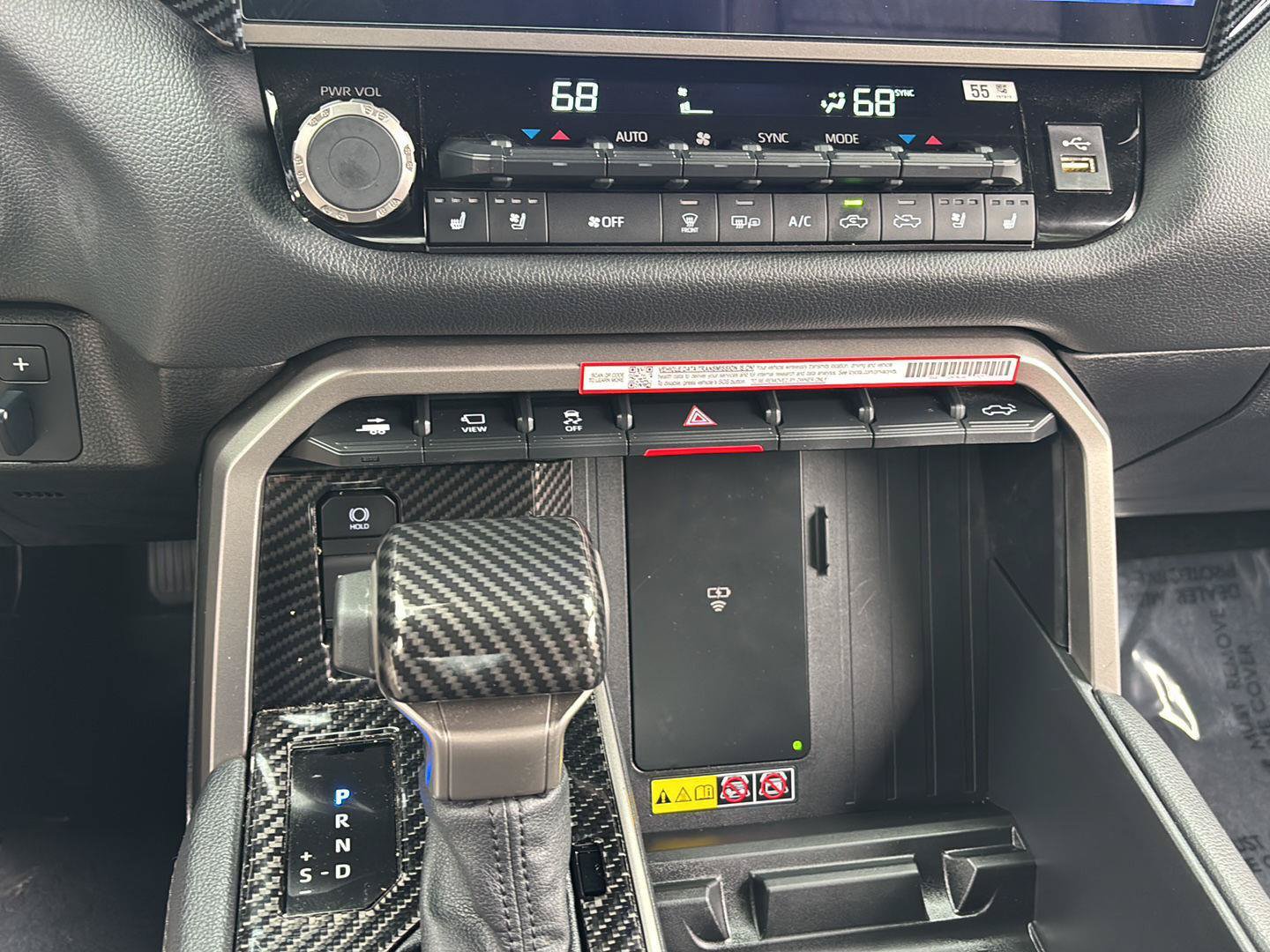 Used 2025 Toyota Tundra Limited AWD/4WD image 35