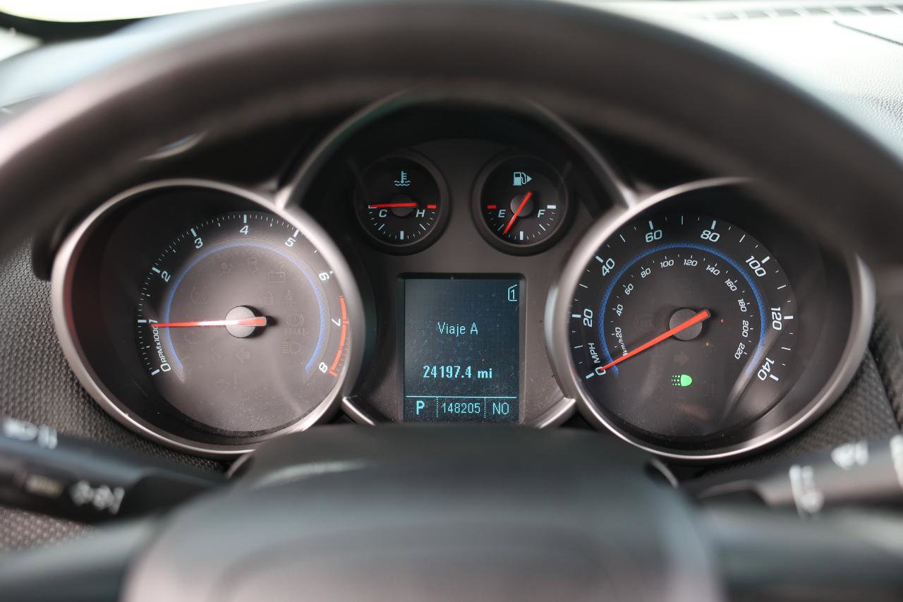 Used 2011 Chevrolet Cruze LT FWD image 28