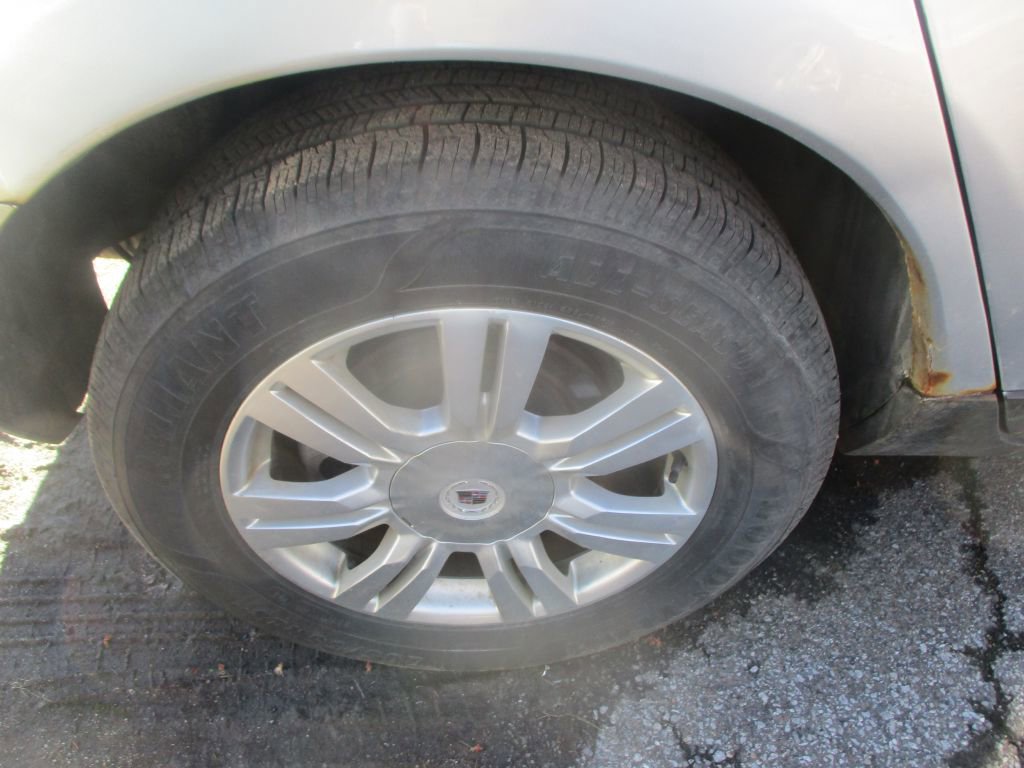 Used 2012 Cadillac SRX Luxury image 4