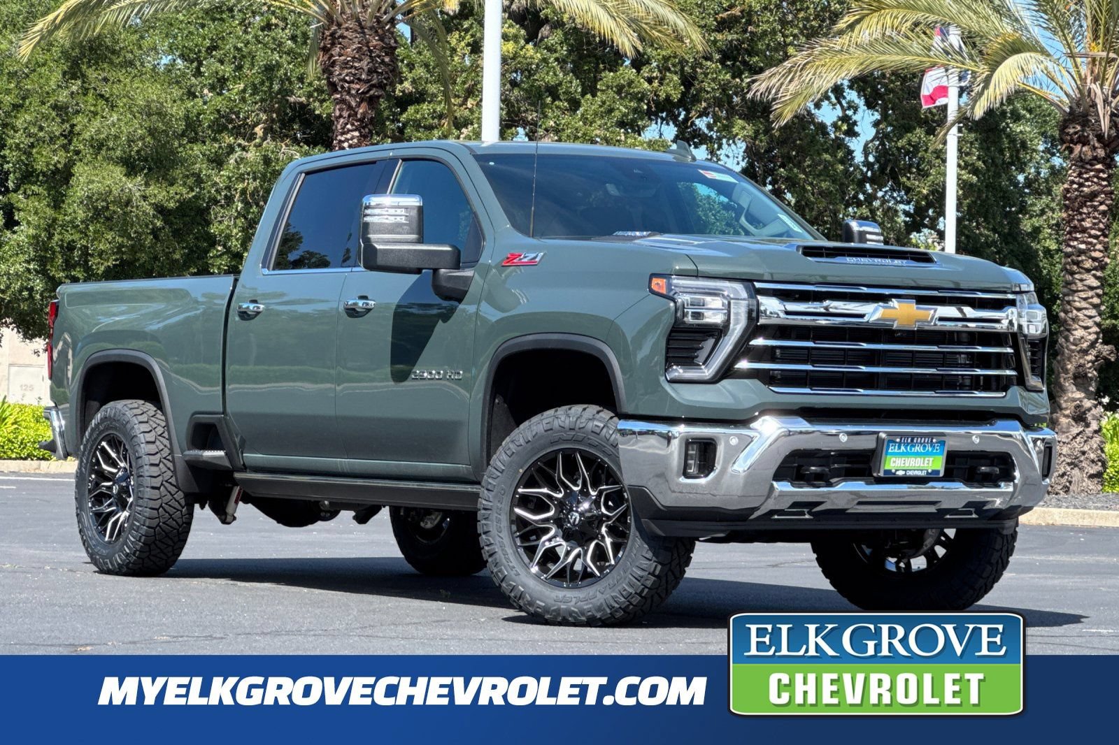 New 2026 Chevrolet Silverado 2500 LTZ w/ LTZ Premium Package AWD/4WD image 1