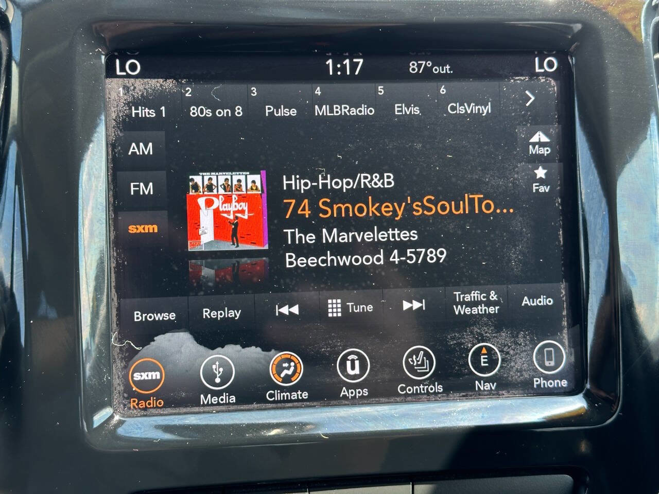 Used 2019 Jeep Cherokee Limited image 44