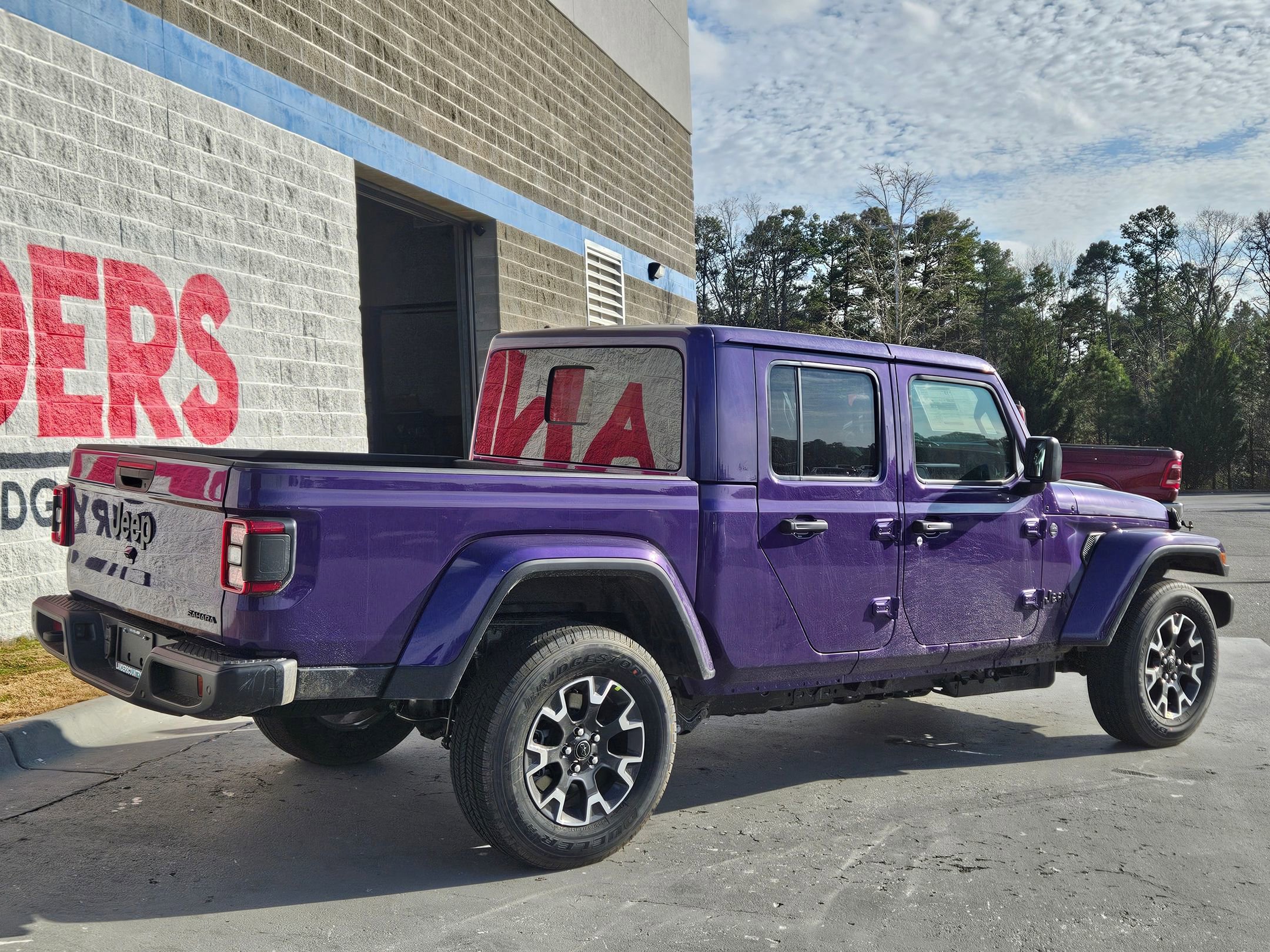 New 2026 Jeep Gladiator Sport image 7