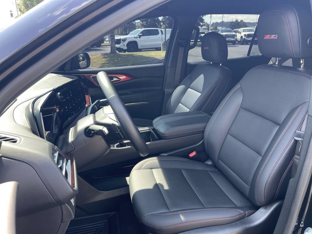 Certified 2025 Chevrolet Traverse Z71 w/ Driver Confidence Package AWD/4WD image 19