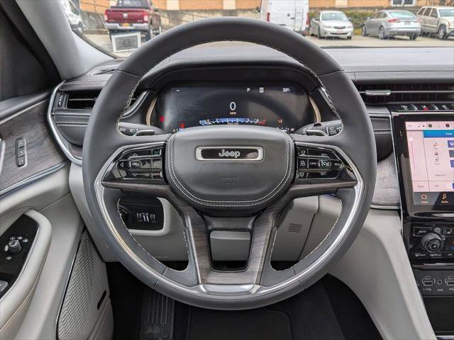 Certified 2023 Jeep Grand Cherokee L Overland AWD/4WD image 17
