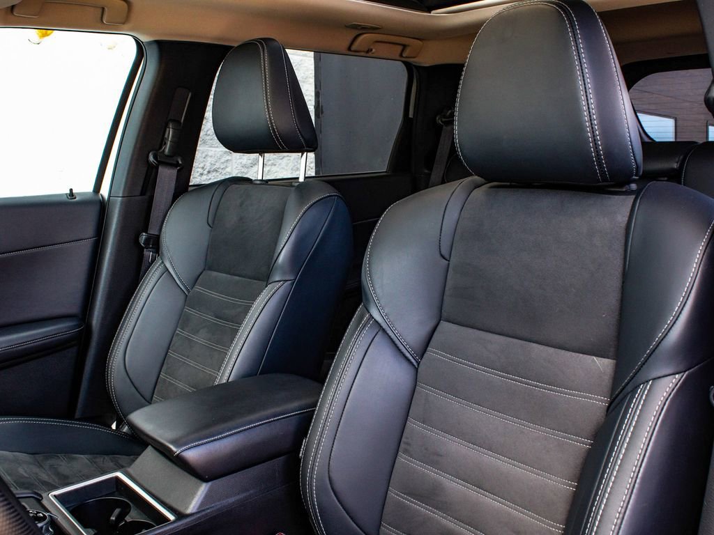 Used 2024 Mitsubishi Outlander SE image 32