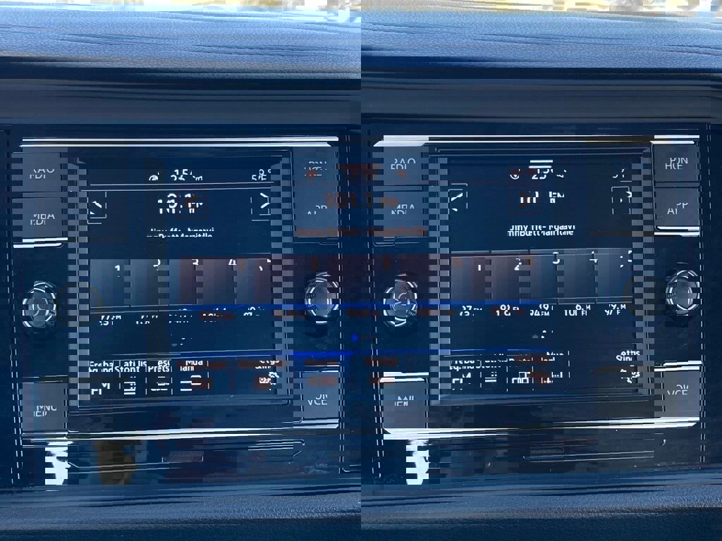 Used 2024 Volkswagen Jetta S image 18