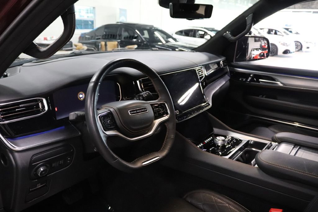 Used 2023 Jeep Grand Wagoneer Series III image 13