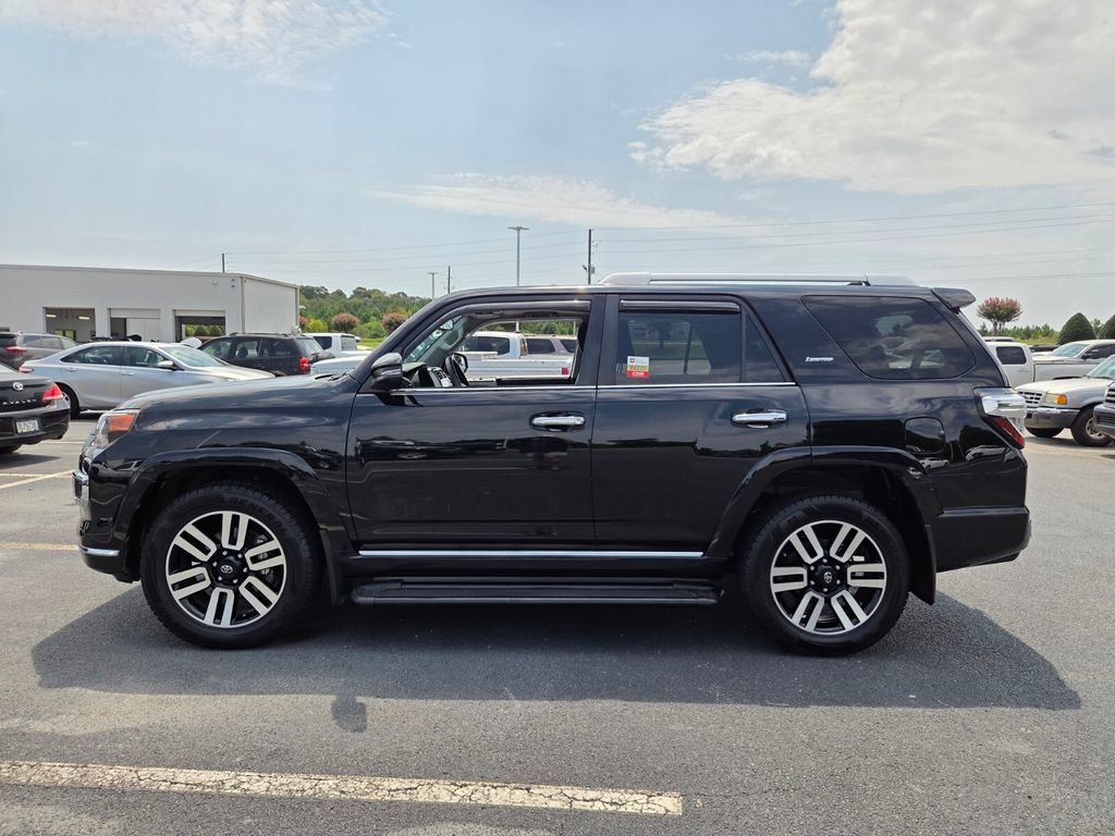Used 2022 Toyota 4Runner Limited AWD/4WD image 4